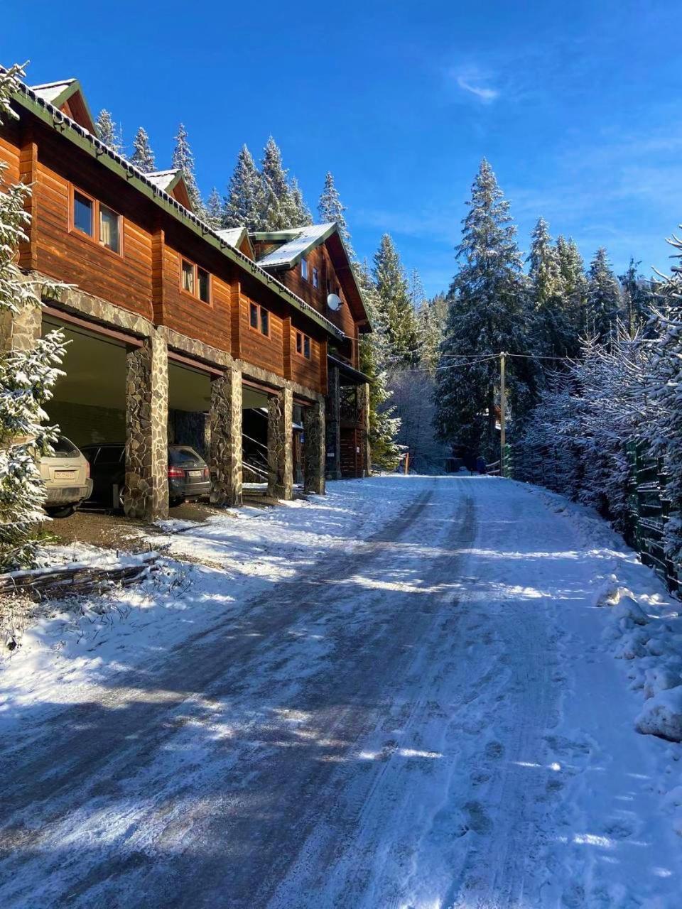 Skelia Hotel Voloseanka Exterior foto